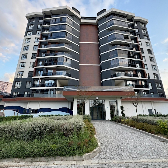 Four Seans Cadde Sitesinde Havuz Cephe Eşyalı Satılık 3+1 Daire